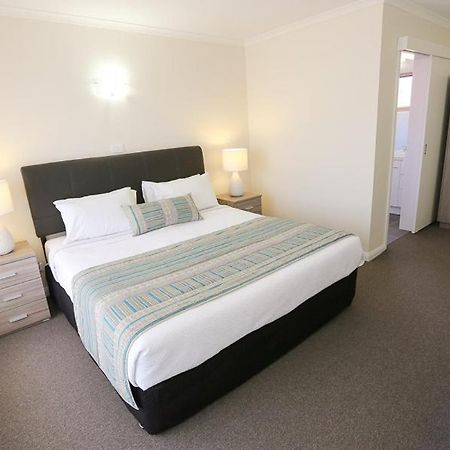 Seven Pines Motor Inn Mildura Room photo
