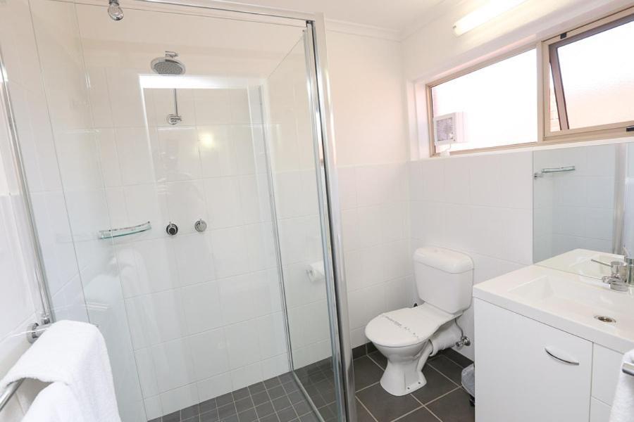 Seven Pines Motor Inn Mildura Room photo